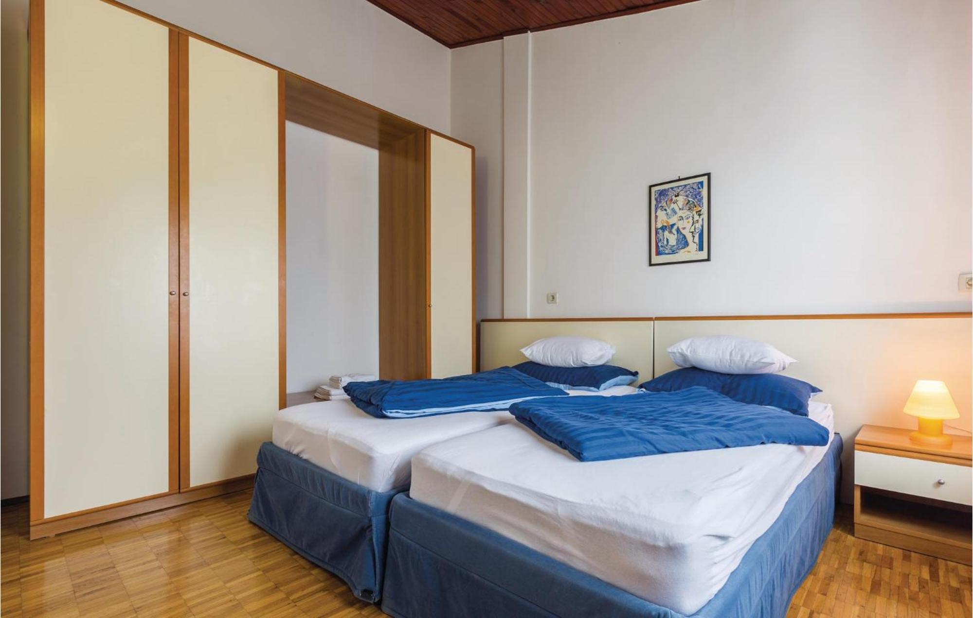 Gorgeous Apartment In Porec With Kitchen Eksteriør bilde