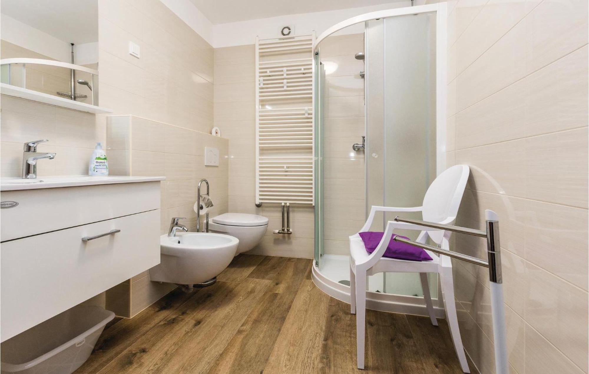 Gorgeous Apartment In Porec With Kitchen Eksteriør bilde