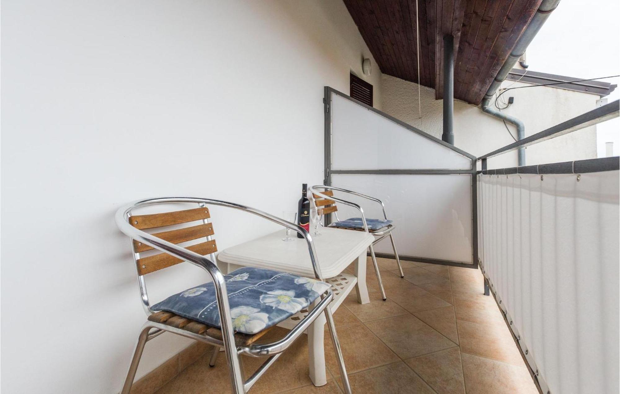Gorgeous Apartment In Porec With Kitchen Eksteriør bilde
