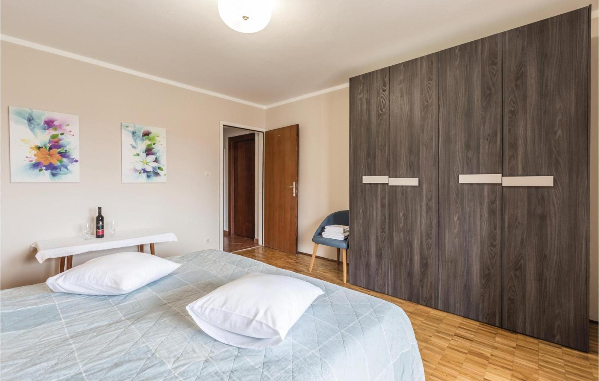 Gorgeous Apartment In Porec With Kitchen Eksteriør bilde
